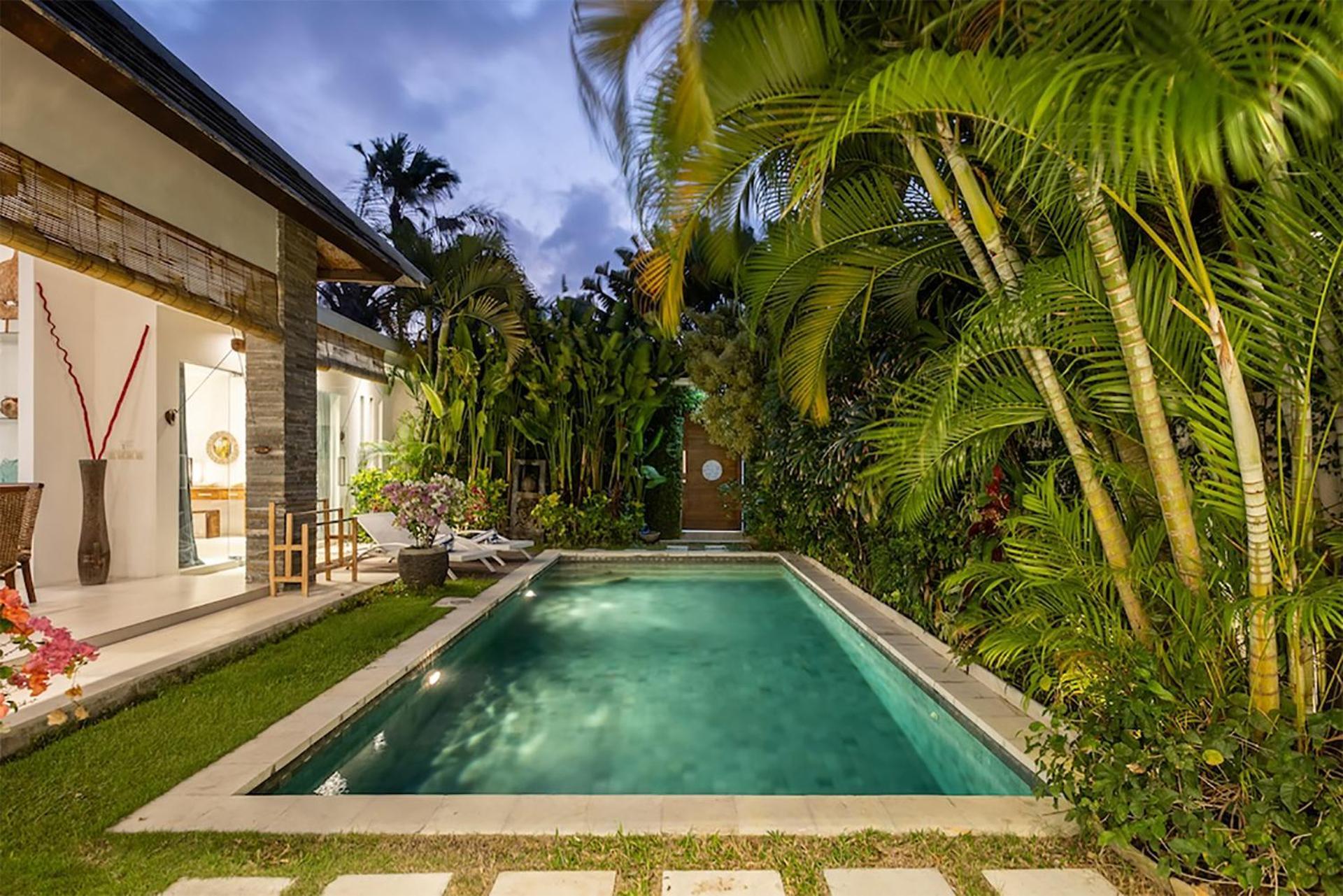 Villa Lotus By Optimum Bali Villas 세미냑 외부 사진