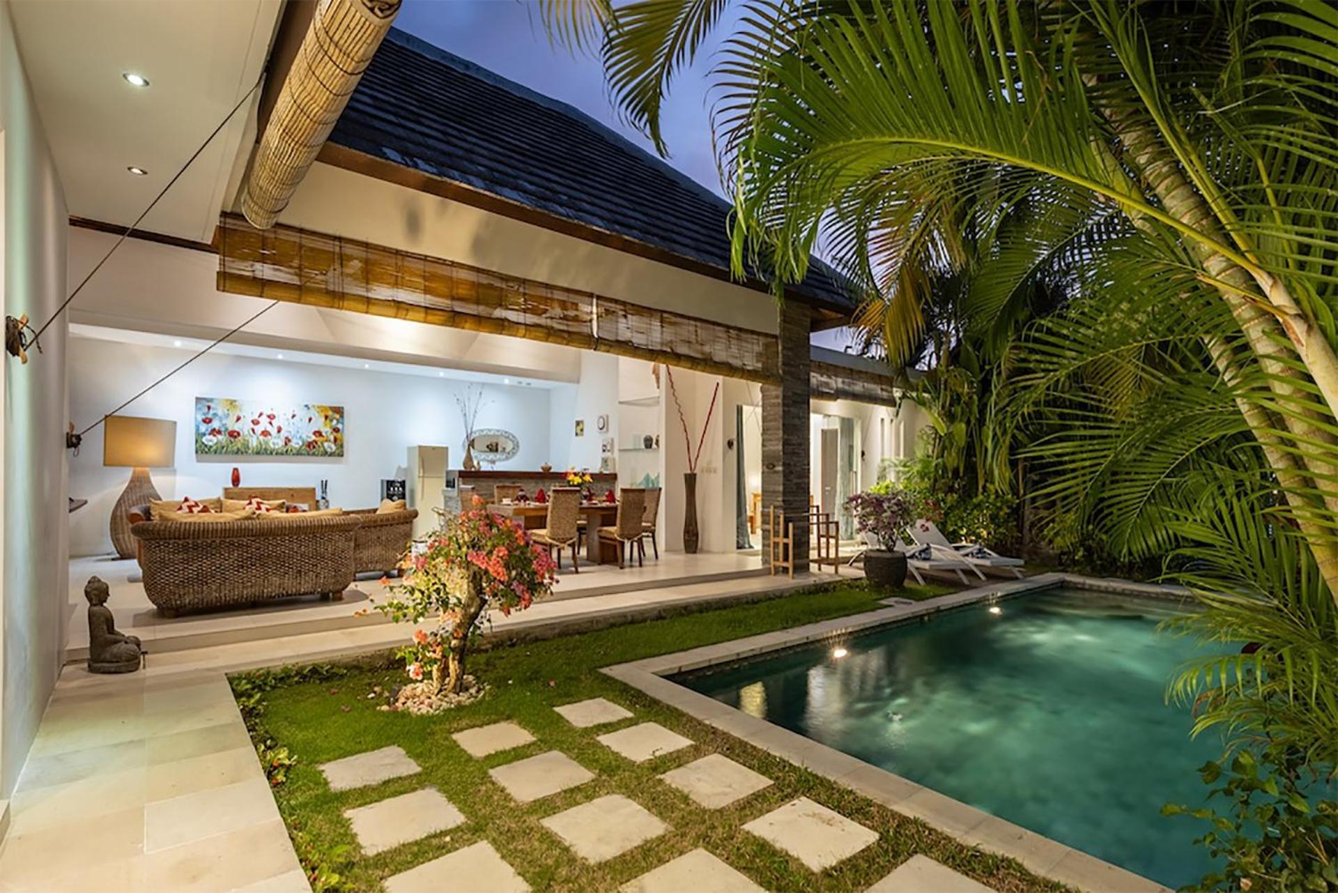 Villa Lotus By Optimum Bali Villas 세미냑 외부 사진