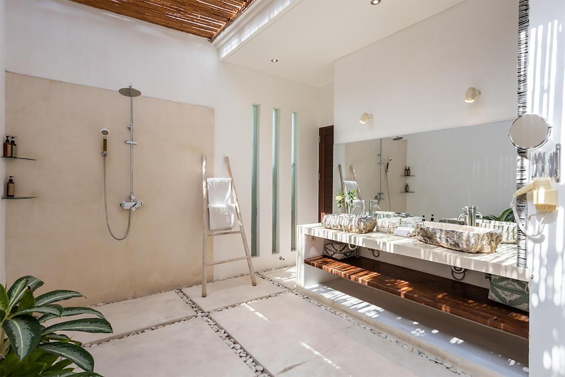 Villa Lotus By Optimum Bali Villas 세미냑 외부 사진