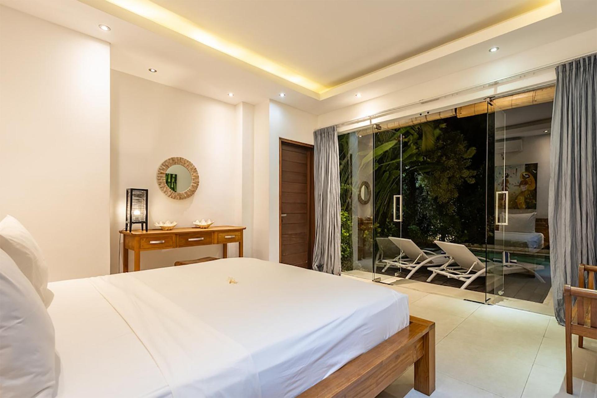 Villa Lotus By Optimum Bali Villas 세미냑 외부 사진