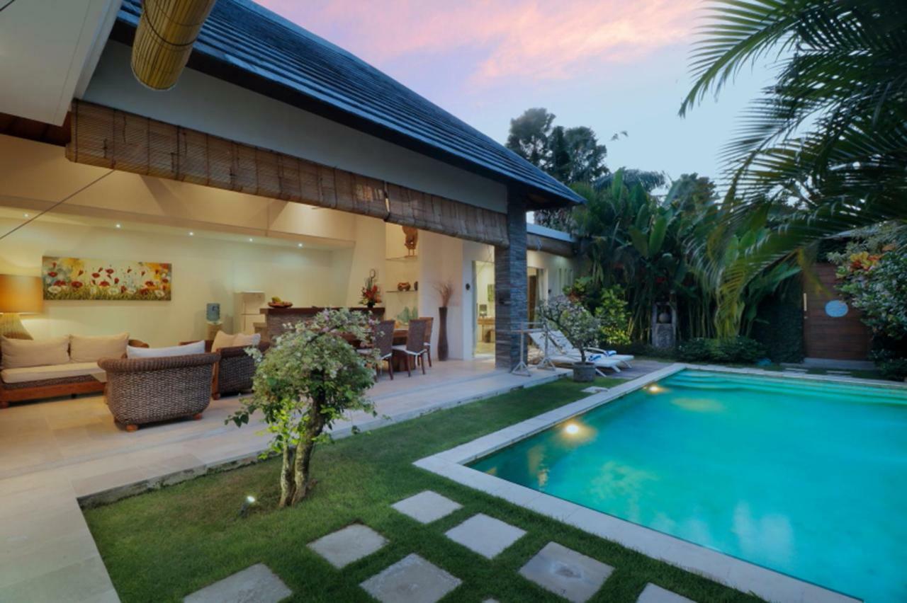 Villa Lotus By Optimum Bali Villas 세미냑 외부 사진